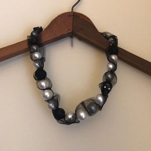 Pearl and tulle skull collar necklace